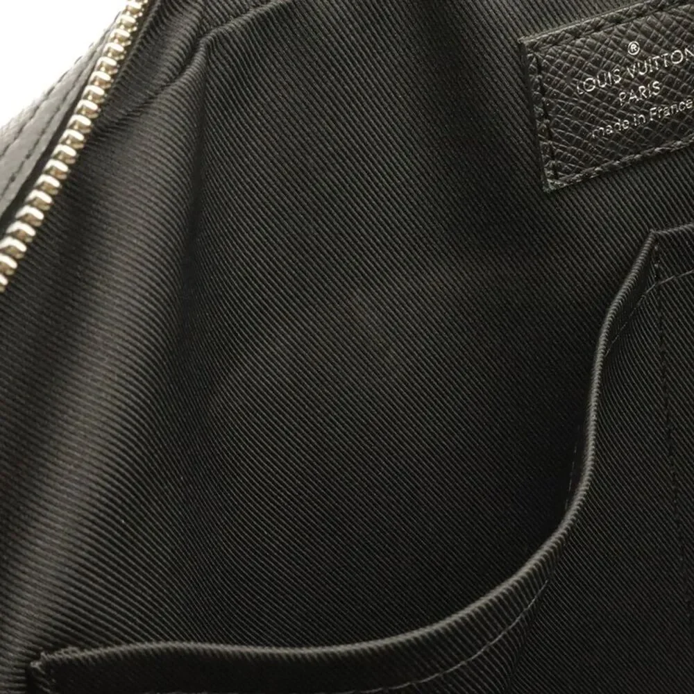 Louis Vuitton Porte Documents Voyage PM